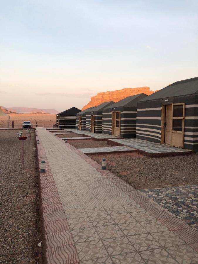 Flowers Rum Camp Wadi Rum Zewnętrze zdjęcie